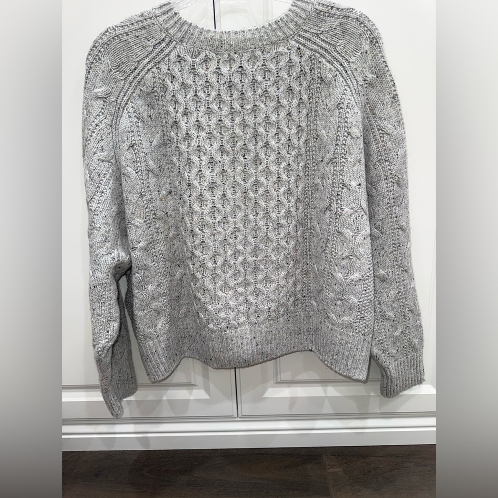 Universal Thread Light Gray Sweater - Picture 5 of 9